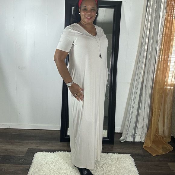 Bone Maxi Dress - Picture 1 of 3